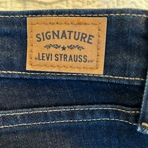 Levi Strauss Capri